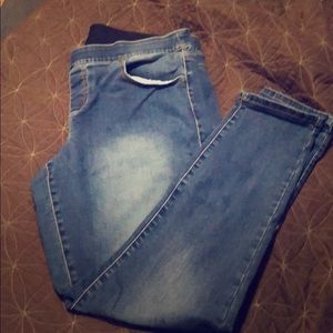 EUC! Maurice’s pull on Jeggings